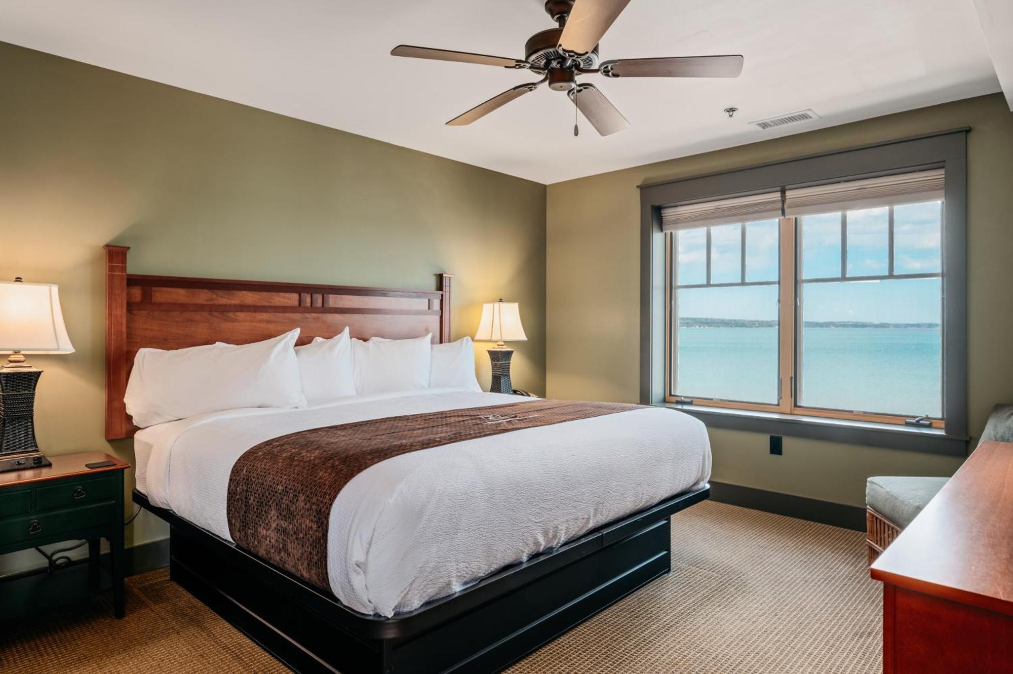 Tamarack Lodge مدينة ترافيرز الغرفة الصورة