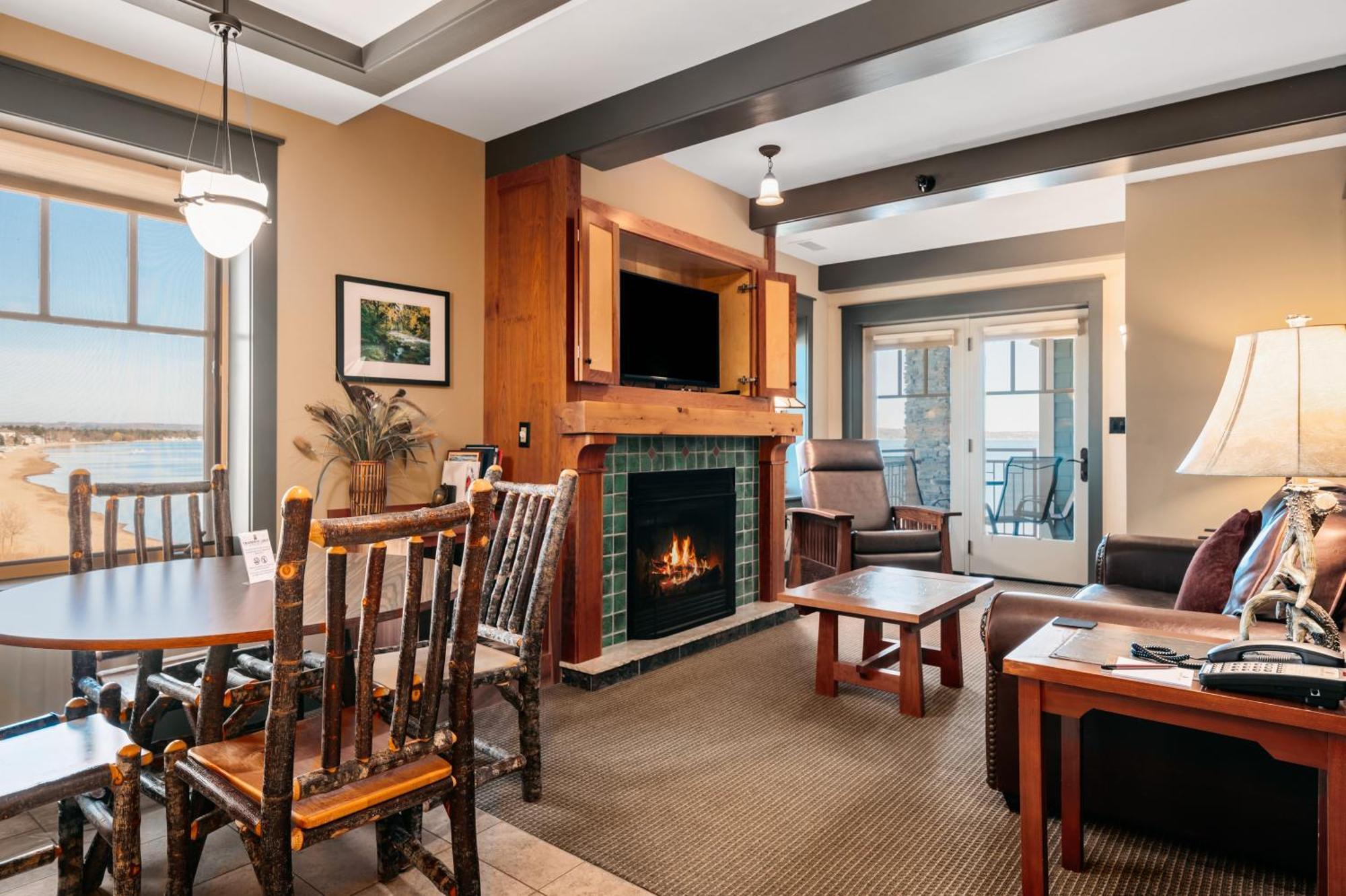 Tamarack Lodge مدينة ترافيرز الغرفة الصورة