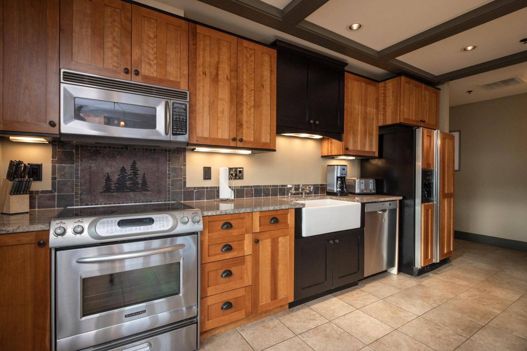 Tamarack Lodge مدينة ترافيرز الغرفة الصورة